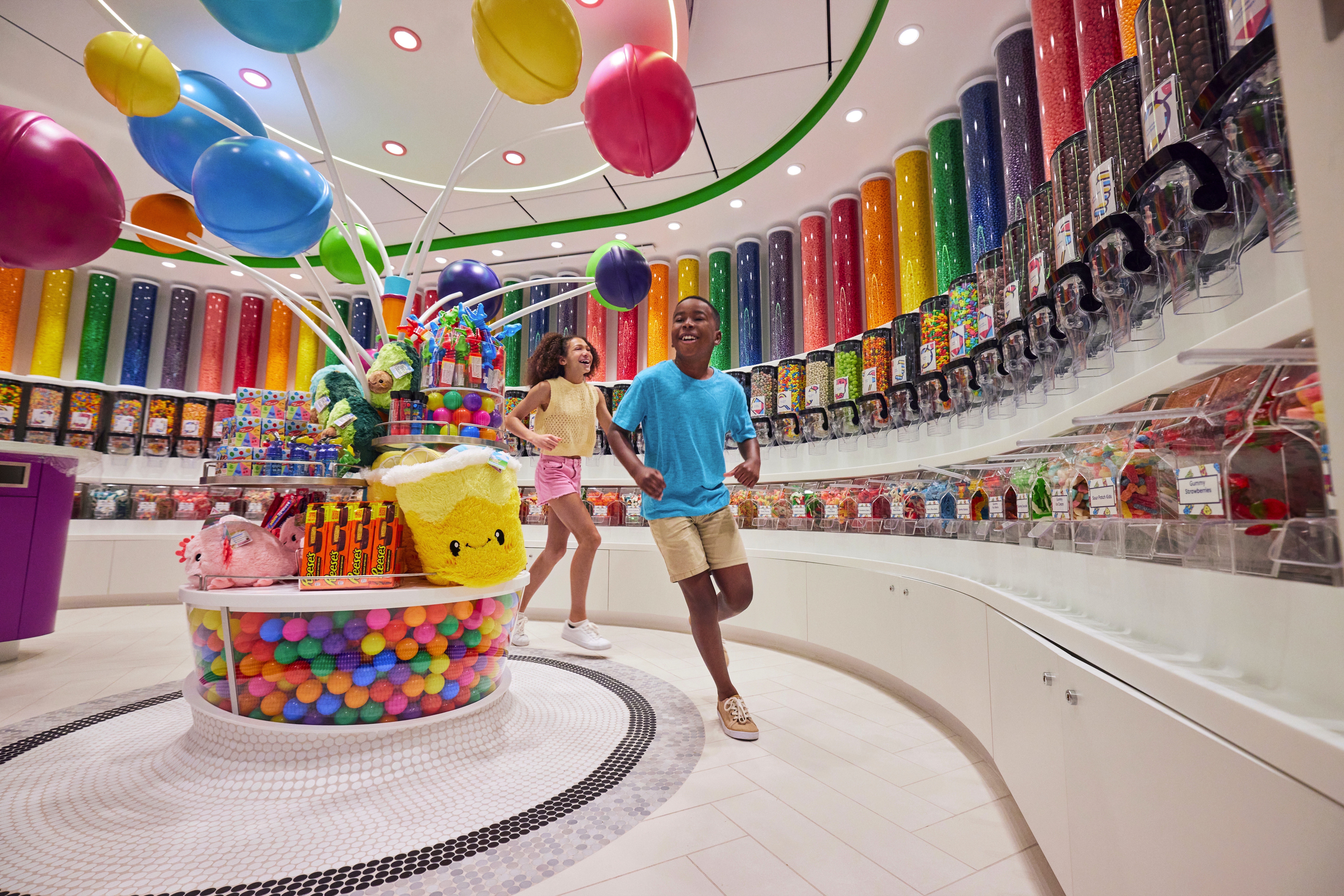 Icon of the Seas - Sugar Beach